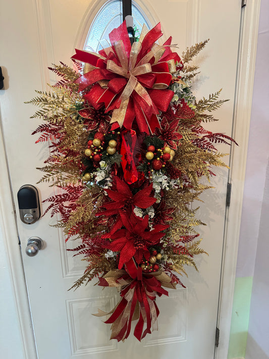 Custom Luxury Christmas Wreath — Designed to Match Your Holiday Style ✨